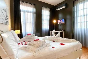 Arc My Otel