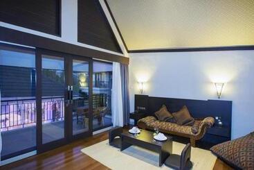 Flamingo Dewata Suite