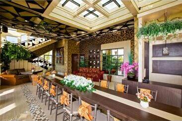 Flamingo Dewata Suite
