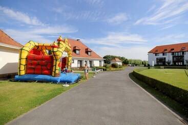 هتل Corsendonk Duinse Polders