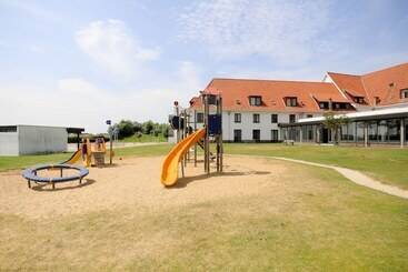 هتل Corsendonk Duinse Polders