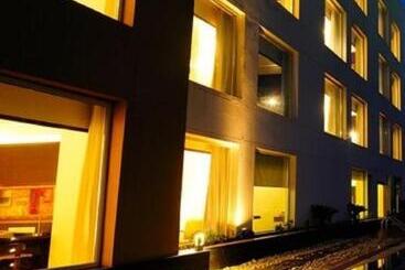 هتل Country Inn & Suites By Radisson, Gurugram Sohna Road