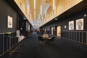 هتل Courtyard By Marriott Gdynia Waterfront