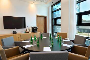 هتل Courtyard By Marriott Gdynia Waterfront