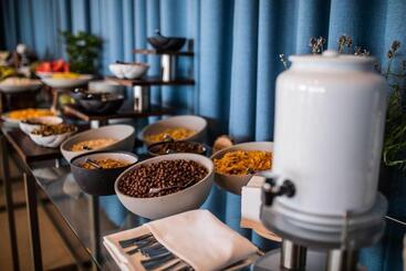 هتل Courtyard By Marriott Gdynia Waterfront