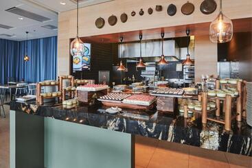 هتل Courtyard By Marriott Gdynia Waterfront