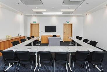 هتل Courtyard By Marriott Gdynia Waterfront