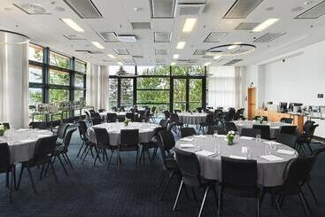 هتل Courtyard By Marriott Gdynia Waterfront