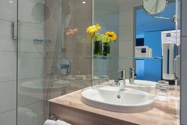 هتل Essential By Dorint Stuttgart/airport