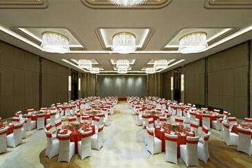 هتل Four Points By Sheraton Langfang, Gu An