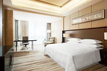 هتل Four Points By Sheraton Langfang, Gu An