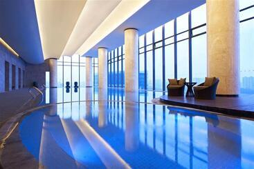 هتل Four Points By Sheraton Langfang, Gu An