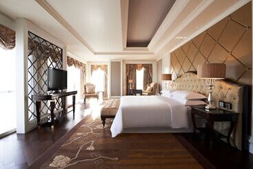 هتل Four Points By Sheraton Langfang, Gu An