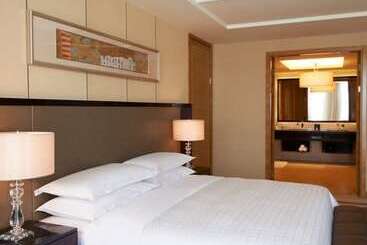 هتل Four Points By Sheraton Langfang, Gu An
