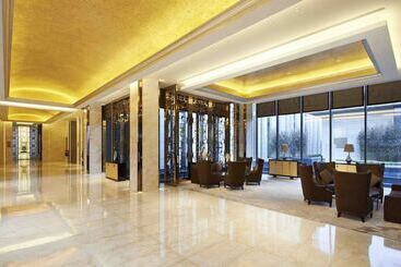 هتل Four Points By Sheraton Langfang, Gu An
