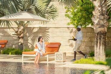 Four Seasons Hotel Bahrain Bay