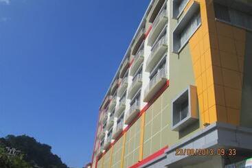 هتل Swiss Belexpress Jayapura