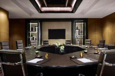 هتل Jw Marriott Mumbai Sahar Airport