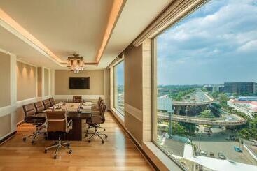 ホテル Jw Marriott Mumbai Sahar Airport