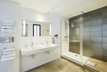 هتل Kyriad Prestige Saintmalo