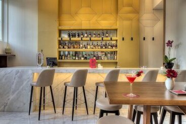 هتل NH Collection Porto Batalha
