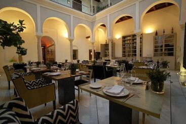 هتل Palacio Pinello