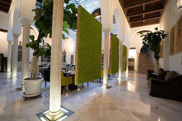 هتل Palacio Pinello