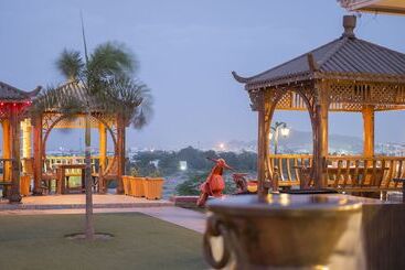 هتل Regenta Resort Bhuj, By Royal Orchid Limited