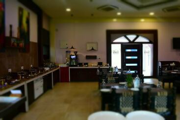 هتل Regenta Resort Bhuj, By Royal Orchid Limited
