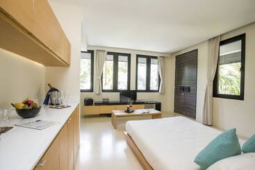 هتل The Anda Mani Khaolak Beachfront Villas
