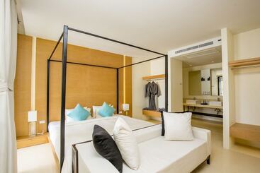 هتل The Anda Mani Khaolak Beachfront Villas