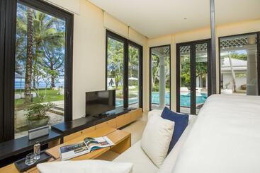 هتل The Anda Mani Khaolak Beachfront Villas