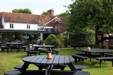 Отель The Talbot Inn