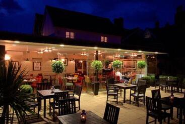 Отель The Talbot Inn