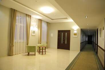هتل Tskaltubo Plaza