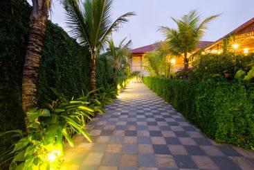 هتل Ubud Wana Resort