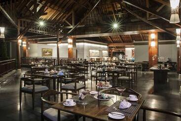 هتل Ubud Wana Resort