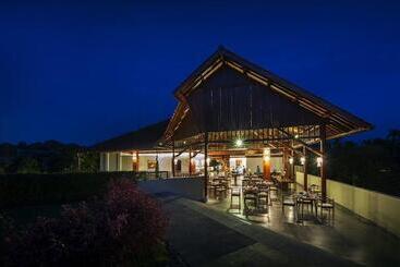 هتل Ubud Wana Resort