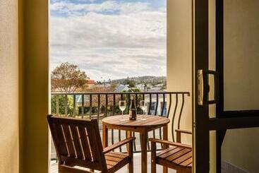 مُتل Pebble Beach Motor Inn