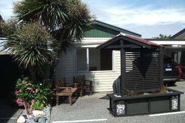 Scenicland Motels