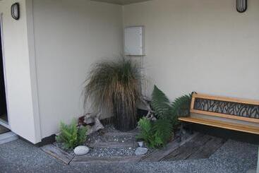 Scenicland Motels