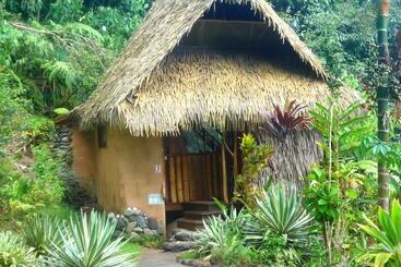 Vanira Lodge