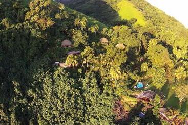 Vanira Lodge