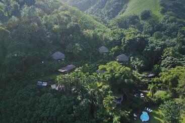 Vanira Lodge
