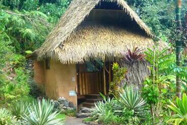 Vanira Lodge
