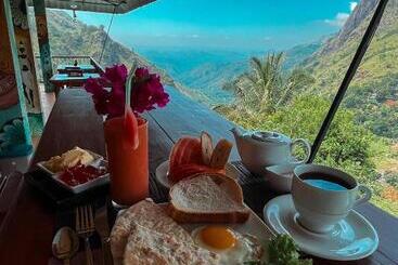 تختخواب و صبحانه Green Hill