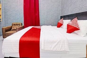 هتل Oyo 91203 Naufal Residence Syariah