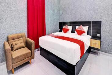 هتل Oyo 91203 Naufal Residence Syariah