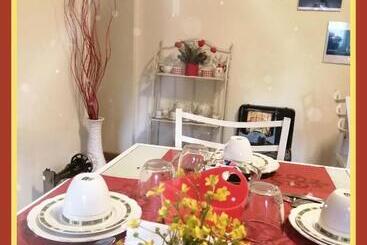 تختخواب و صبحانه Felix House