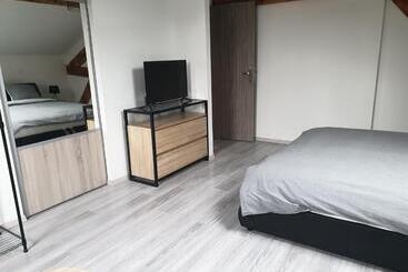 تختخواب و صبحانه Loc Citanie Chambres Double